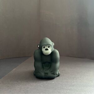 Fisher Price Little People Gray Gorilla Ape Zoo Safari Jungle Animal Figure 2014
